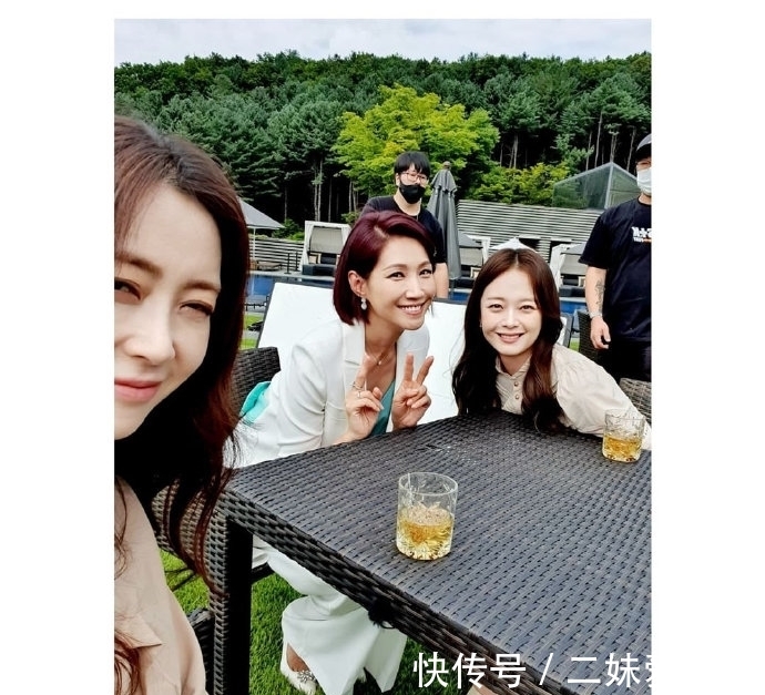 閑著干嘛呢|劉在石《油葵子》收視率5.9%！金鐘國與演員卞耀漢合照