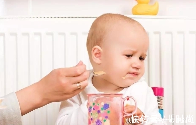 亮亮|孩子积食不消化,少进食可治标不治本,疏通消化才是关键