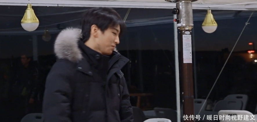 《恰好是少年》开播,王俊凯高反,王源、千玺纷纷发博关心