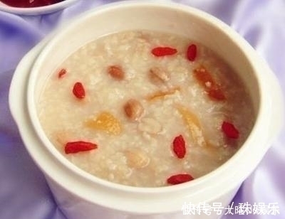 金银饭|八十六岁中医看上去像四十岁,他说自己爱吃3碗饭,从来不做1件事