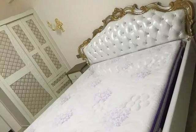 豪宅|表哥的160平米豪宅,就这光装修就花了200万,说出去谁信啊?