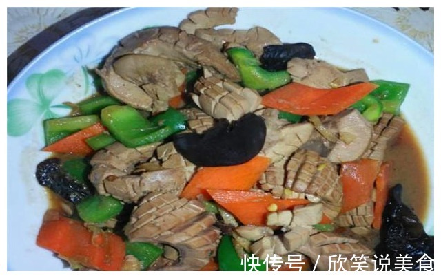 儿子在家过生日，小姑子特意做一桌菜庆祝，饭后儿子的举动好搞笑