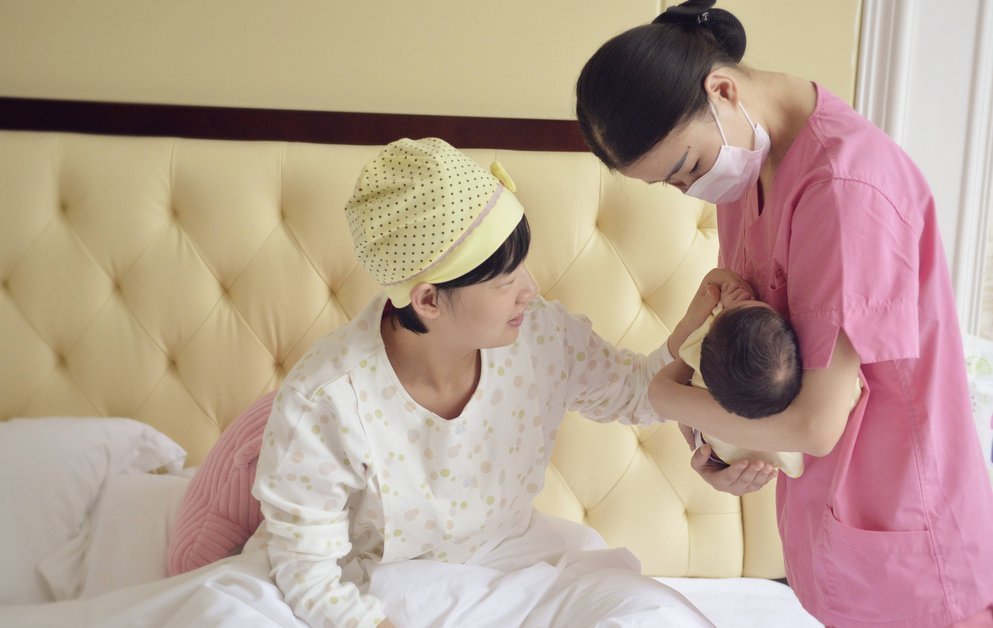 生完|生完孩子最怕护士问这个私密问题,宝妈要如实回答,关系产后恢复