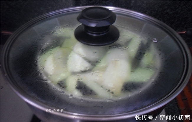 开胃|常给老人和孩子做此菜,开胃不上火,营养又健康,拌饭吃特香