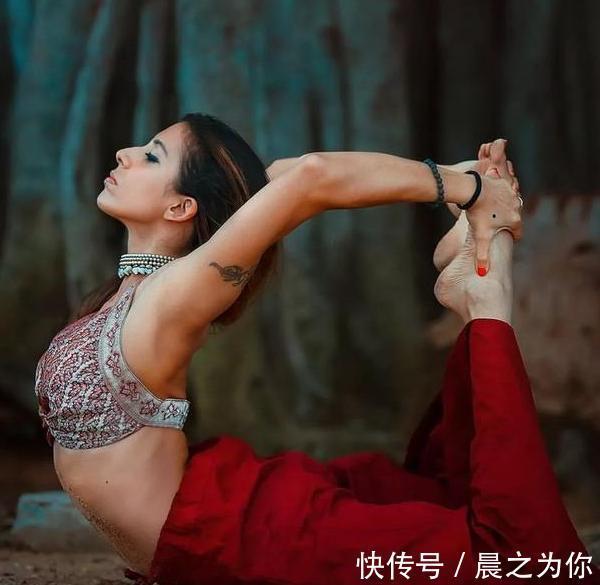 明珠|阿斯汤加瑜伽女神,从阴霾中走出来的明珠,有颜有貌才华横溢