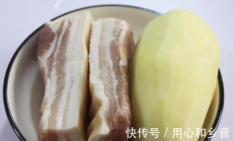 红烧肉炖土豆，软糯入味不油腻，超级爆爽！