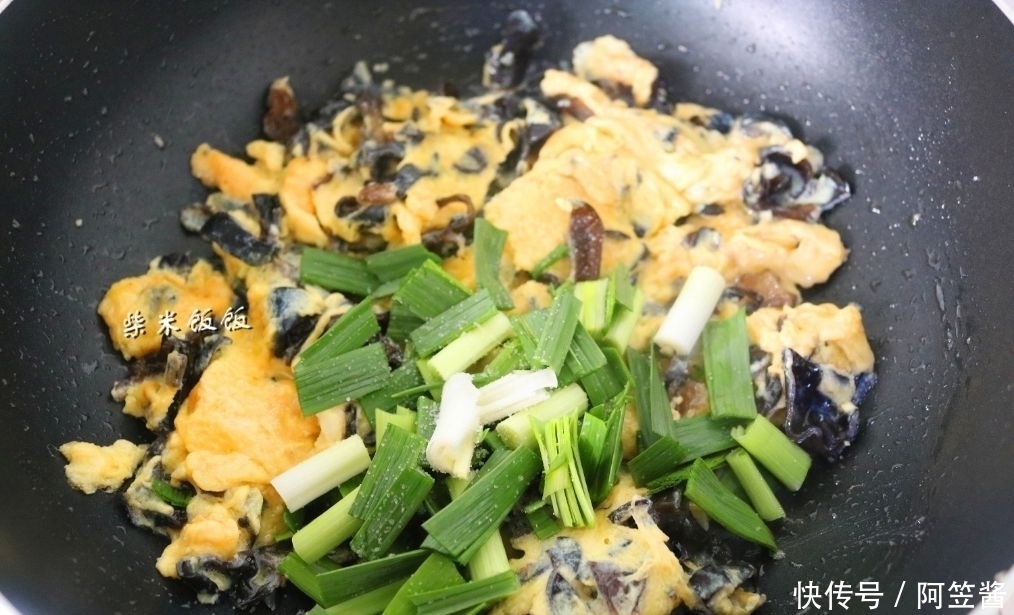 饭菜|特殊时期,这两种食材可以多囤一些,简单一炒就是下饭菜