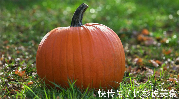 南瓜又有新做法，不蒸不炸，甜香软糯，孩子隔三差五就馋它！