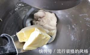 早餐面包做法，椰丝奶油面包，简单美味营养，适合早餐，吃不够