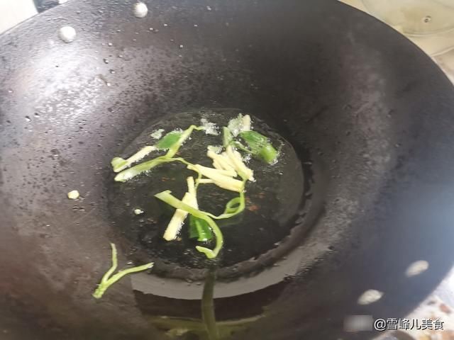 素炒扁豆|这菜越吃越香，比肉菜都下饭，简单易做清爽不油腻，夏天适合多吃