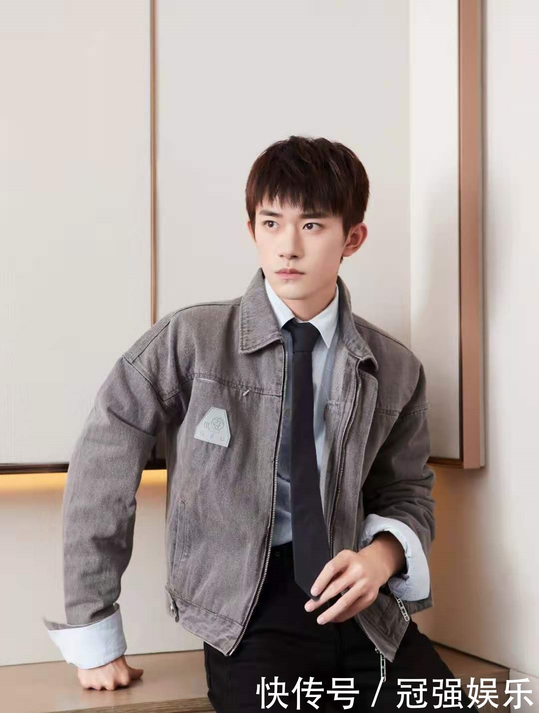 王一博|厚此薄彼曝王一博《这街4》想要的代言,节目组要给易烊千玺