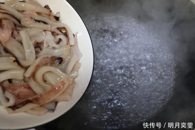 这菜是“推粪机”,清肠刮油,吃一次排空黑宿便,轻松又舒坦