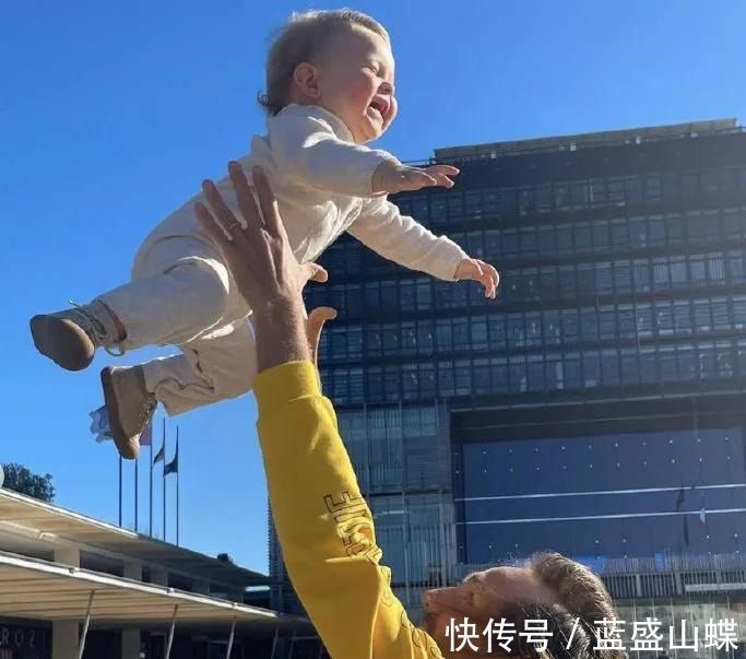 温网|穆雷计划跳过红土赛季,紫薇完败无缘第20冠,索萨时隔六年再登顶!