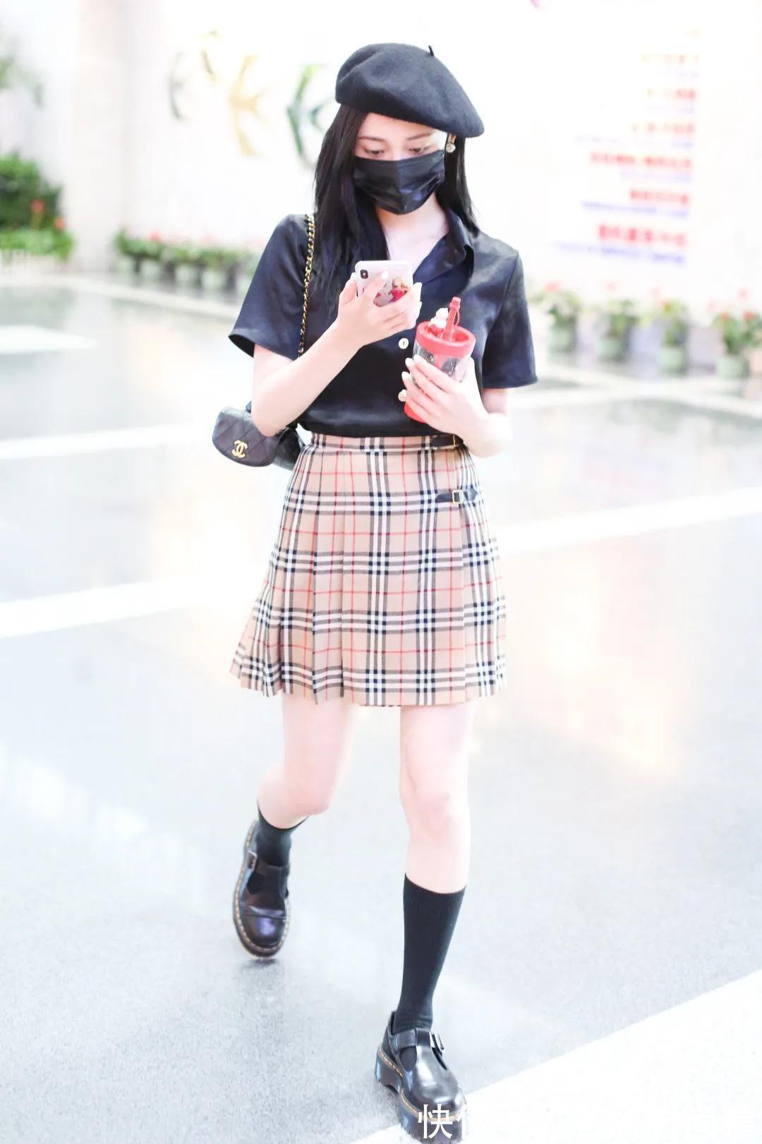 半身裙|格纹短裙真是“百搭单品”,复古时髦又减龄