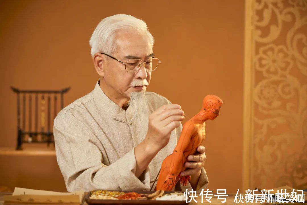 神门穴|万病源于堵,2个地方轻轻转一转,就能打通淤堵,疏通十二条经络