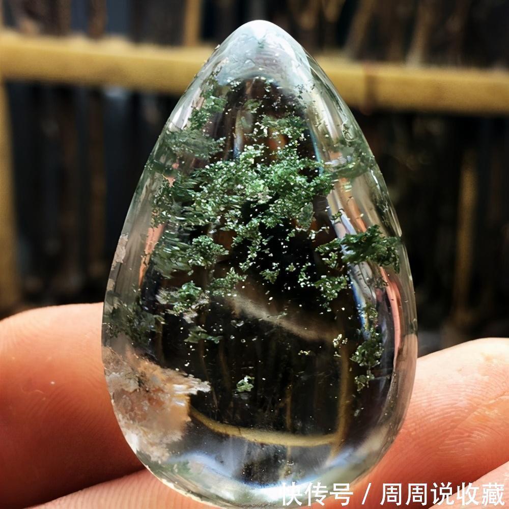 选购|瑕疵水晶的一种,绿幽灵水晶,选购的时候尽量不要花太高的价格