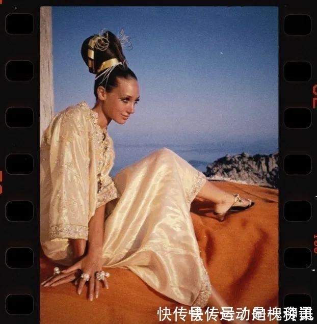 时髦 会穿连衣裙不是真时髦，会穿亚麻裤才是！「海报云旅行」！