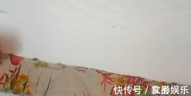 旧衣服扔掉太浪费了,天才主妇把它做成垫子,坐着舒服又省钱