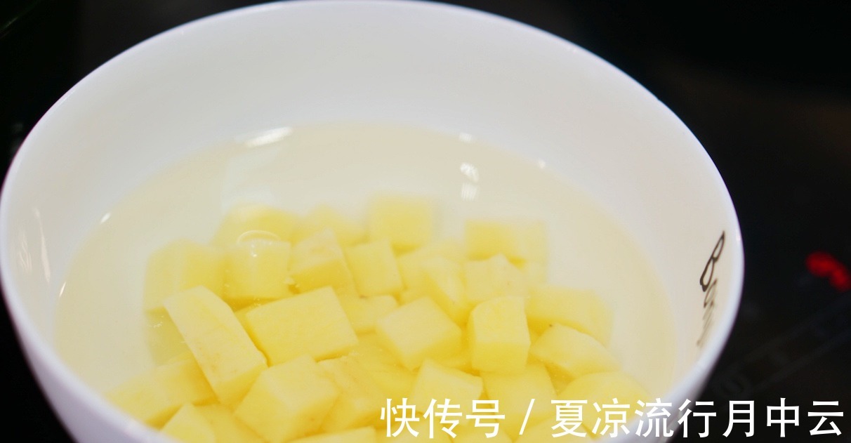 牛腩|香浓好吃的咖喱,搭配上软烂的牛腩肉,真美味!