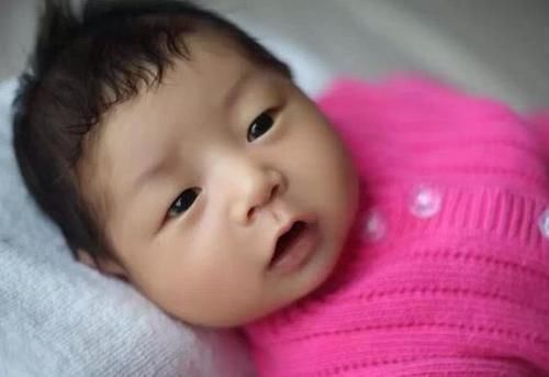 睡眠质量|妈妈别错过宝宝的“暗语”了,宝宝的这些表现,暗示需要用枕头了