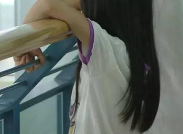 孩子|只有30的性早熟容易被发现，孩子若常做这些事，父母该留意了