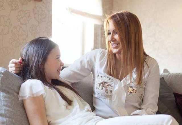 身体|女孩子第一次来“姨妈”，聪明的妈妈会说这3句话，值得学习