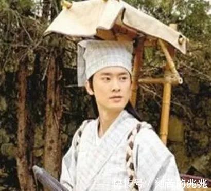 于成龙@古代进京赶考的考生,随身都携带有盘缠,为何山贼没有抢劫他们