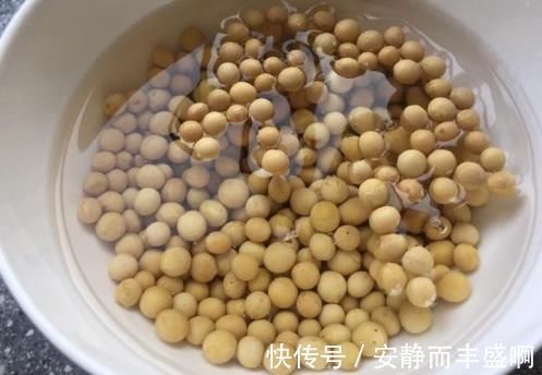 豆浆|打豆浆时，黄豆泡好别直接打，多加这一步，豆浆才会更加香浓丝滑！
