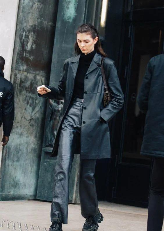 原来大衣配平底鞋也很好看!记住3个公式,小个子也能穿出高挑感