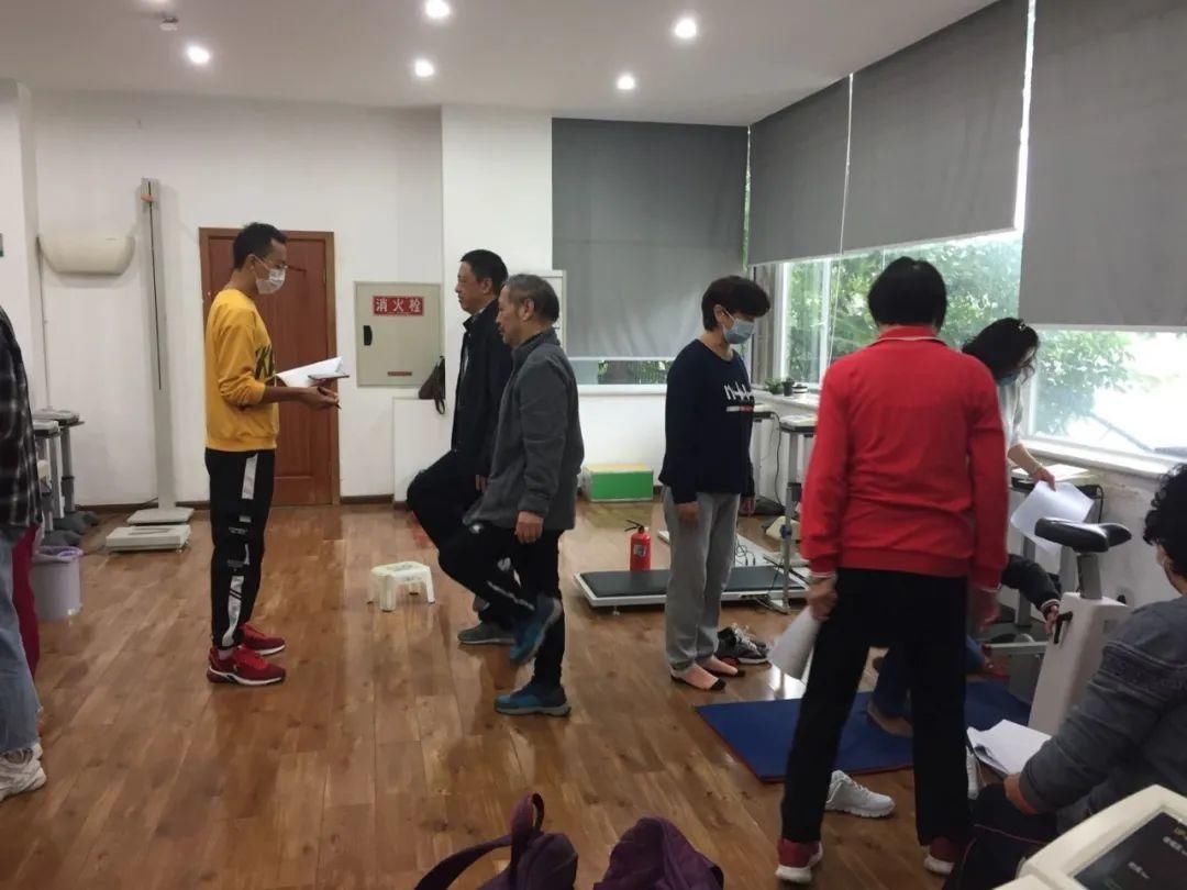 俱乐部|体医融合的成都实践(二)｜科学运动，让“暴走老汉”放慢脚步