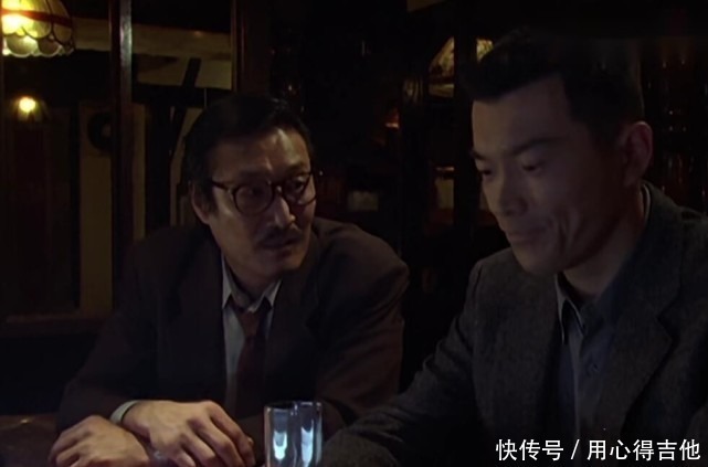 迪迦|迪迦奥特曼迪迦的血是什么味道怪兽呸，一股皮套味