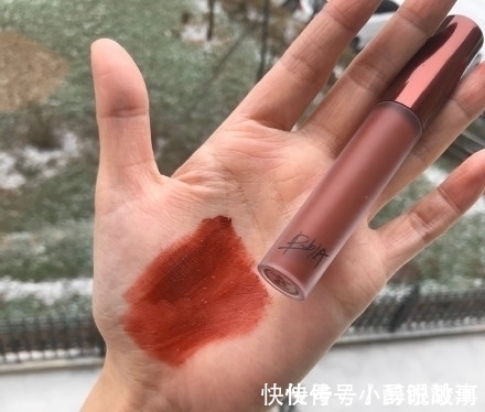 显白 分享5支秋冬我最爱的红棕色口红试色,全都超级显白,显高级!