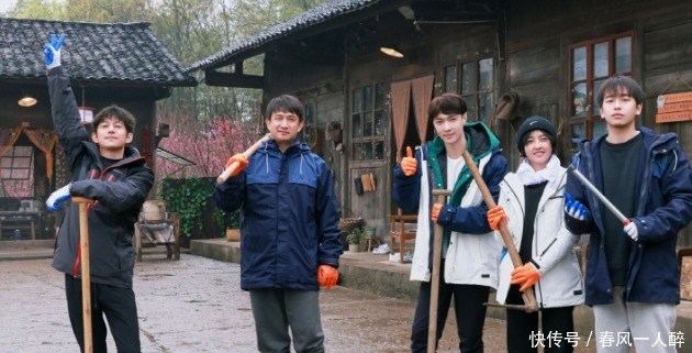 张子枫|《向往的生活5》首播,改版成功,不再形式化,张艺兴表现抢眼