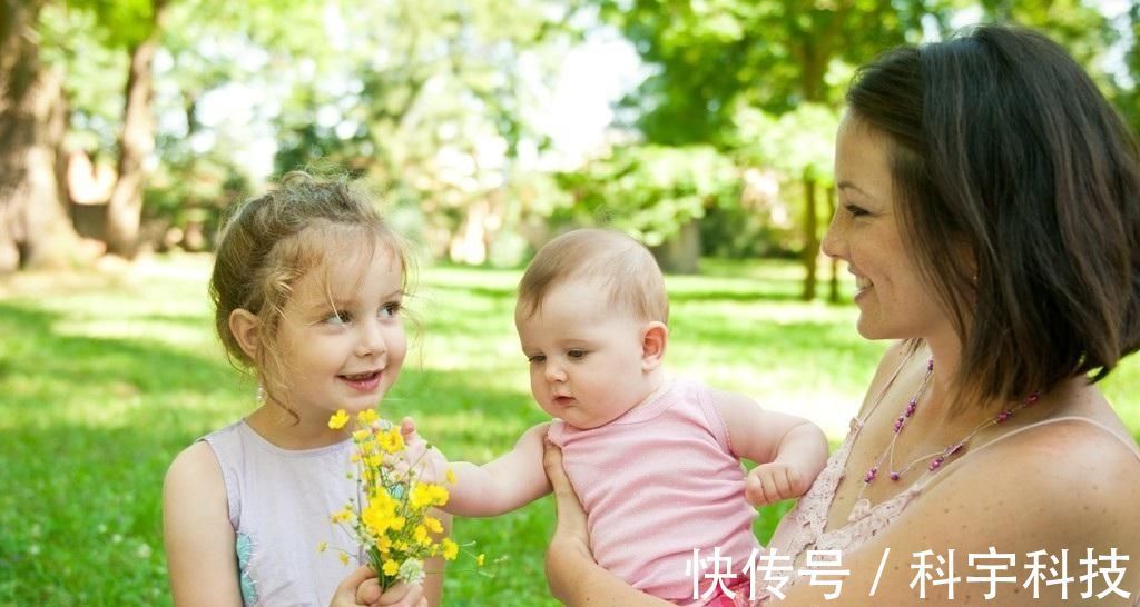 男女比例|幼儿园一个班12个男孩,只有3个女孩,孩子们女孩都去哪了