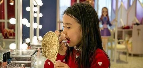 玲玲|女孩几岁开始“停止长高”不是18岁,首次月经才是停滞关键