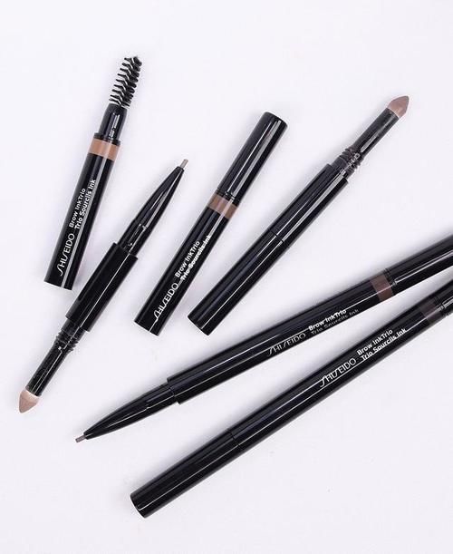 新手必学的“日常淡妆”8大实用化妆技巧，底妆卡粉这样上超服帖