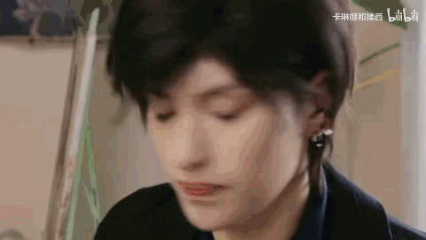 大长腿|188cm“乌克兰帅哥”B站爆红!漫画脸顶级身材,却发现是女扮男装