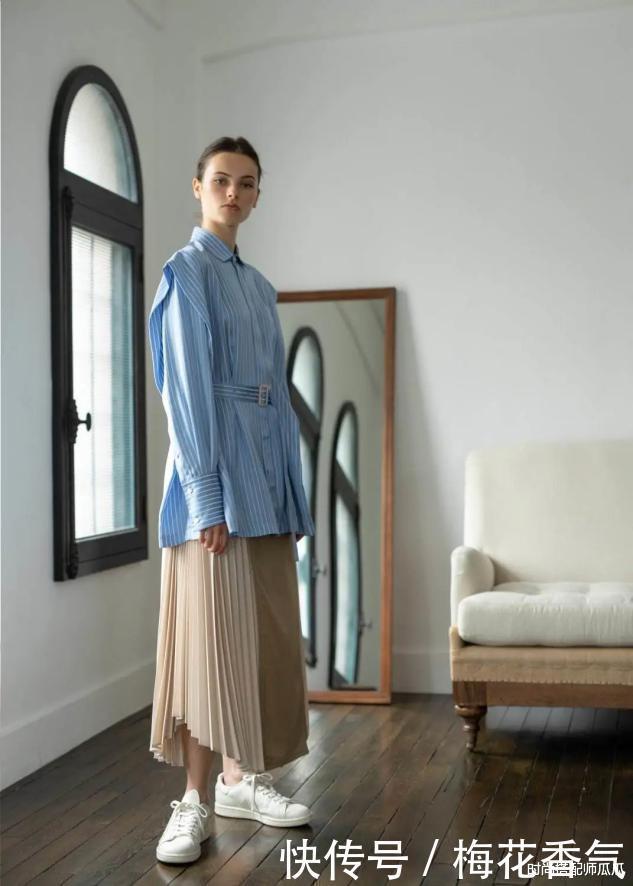 衬衫才是早秋的“扛把子”,今年流行穿这件,青春减龄又百搭