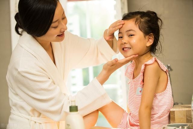 高龄产妇|女性早生孩子和晚生孩子,在这几方面差别很明显,别不好意思承认