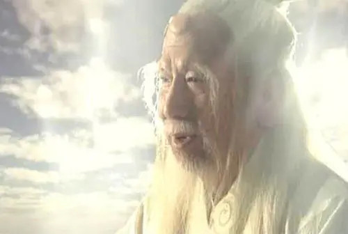 太上老君@有两件天生法宝,一件在女娲娘娘的手里,另一件在太上老君的手里