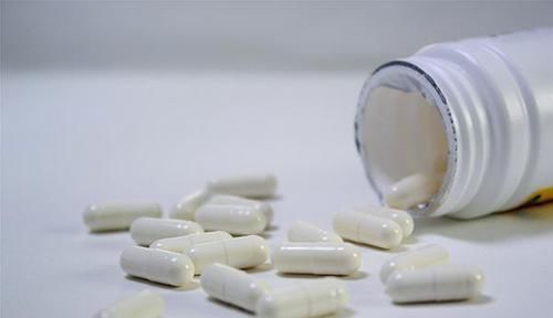 治疗|查出乳腺癌,应该先手术还是先化疗?怎么才能让治愈率更高?