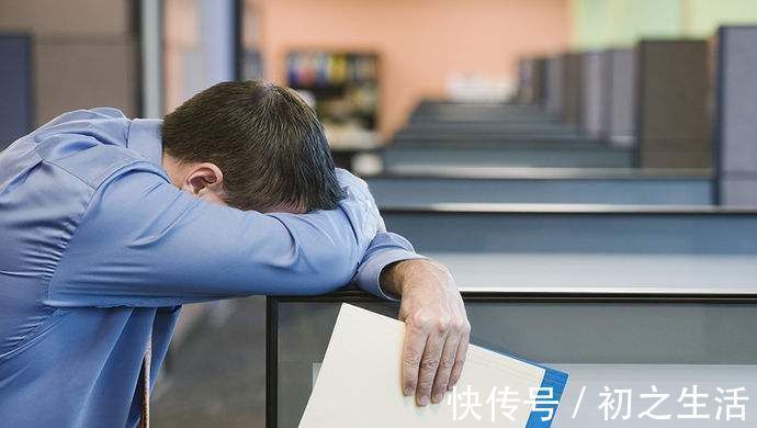 工作场所|35岁中年危机，35岁后我们应该跳槽干哪类工作呢？