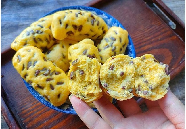 立秋后,包子馒头靠边站,蒸一锅好吃的,简单暄软儿子每顿吃3个