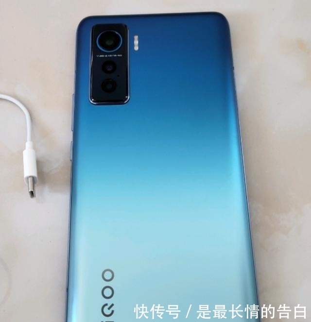 性价比|艾酷5跟艾酷5Pro哪个性价比更高?