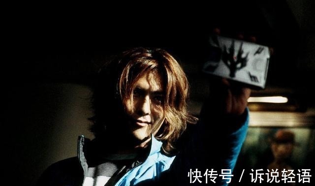 骑士|假面骑士龙骑图鉴更新:换色骑士龙牙登场,真司的眼神令人畏惧!
