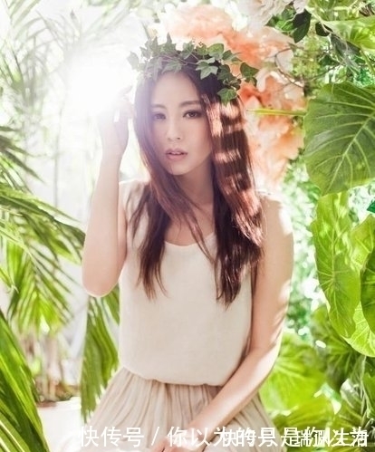 施诗|宠文:厉霆骁牵着18岁的小媳妇,边走边碎碎念“都哄你18年了”