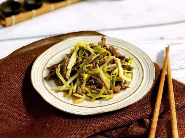  春节餐桌上的美味，牛肉的别样吃法，学会给家人做着吃