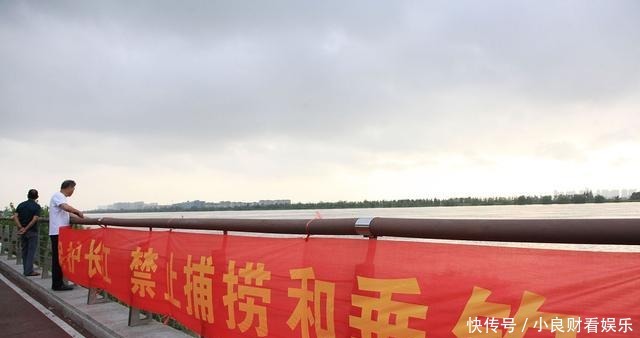 钓鱼人的“福利”:政府搭建钓台规划垂钓区,全国即将“推广”?