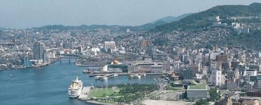 建设|当年美国向日本投原子弹的两个城市,如今建设繁华,但百姓很痛苦