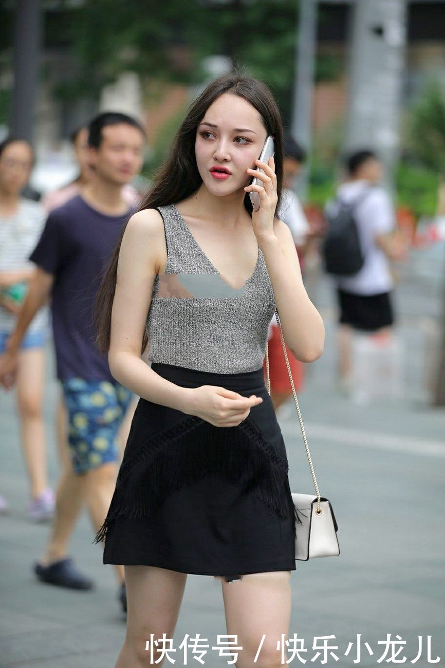 看起来|外表看起来很火热,真的不像40多岁的人